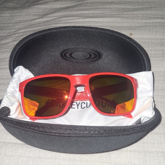 Oakley Accessories - Oakley Red Mirrored Lens Sunglasses